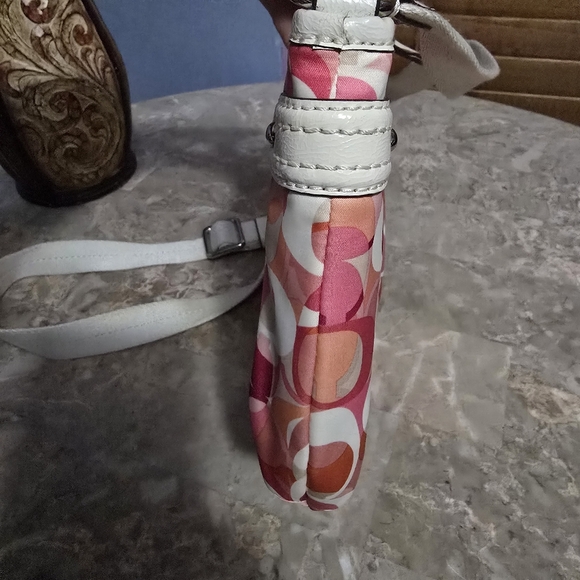 Coach Daisy Kaleidoscope Pink & White Signature Crossbody Bag - Picture 6 of 10